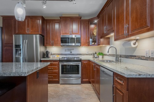 A503-8218 207A Street, Langley, BC 