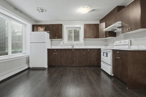 15648 82 Avenue, Surrey, BC 