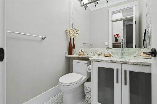 15648 82 Avenue, Surrey, BC 