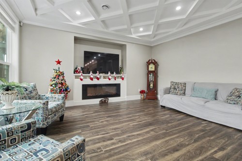 15648 82 Avenue, Surrey, BC 