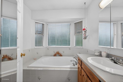 13747 63A Avenue, Surrey, BC 