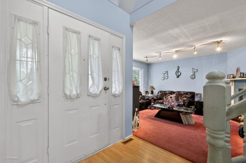 13747 63A Avenue, Surrey, BC 