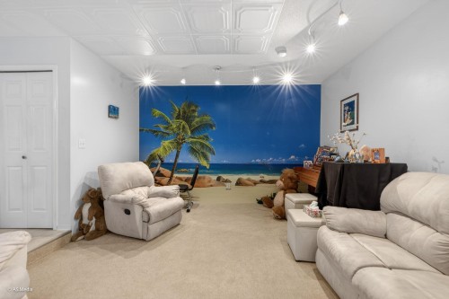 13747 63A Avenue, Surrey, BC 