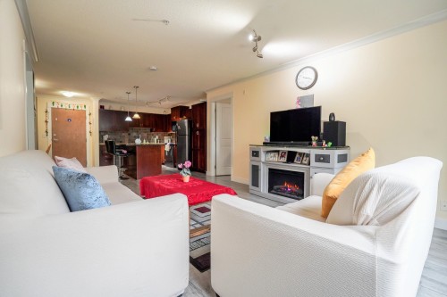 101-2955 Diamond Crescent, Abbotsford, BC 