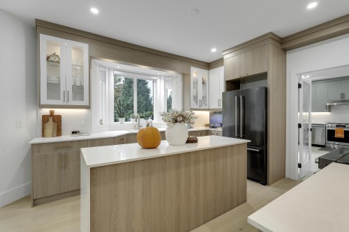 18040 20 Avenue, White Rock, BC 