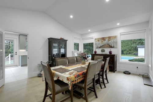 18040 20 Avenue, White Rock, BC 