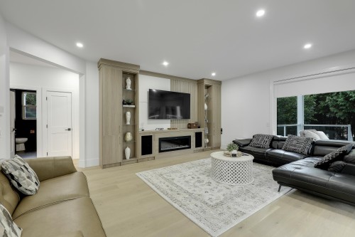 18040 20 Avenue, White Rock, BC 