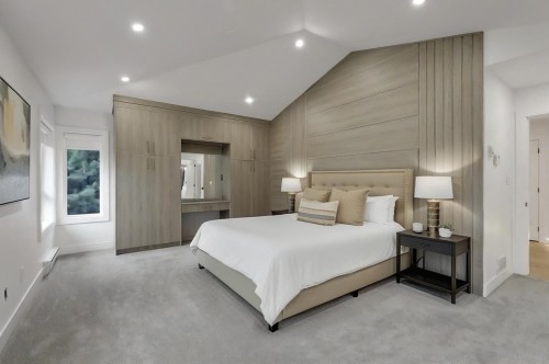 18040 20 Avenue, White Rock, BC 