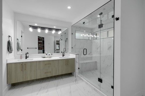 18040 20 Avenue, White Rock, BC 