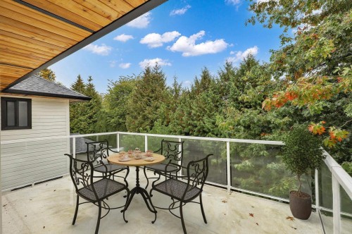 18040 20 Avenue, White Rock, BC 