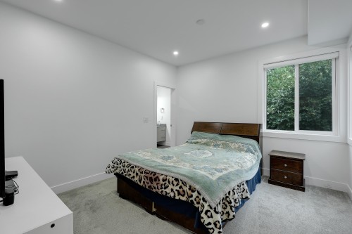 18040 20 Avenue, White Rock, BC 