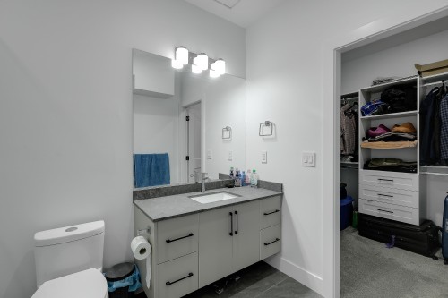 18040 20 Avenue, White Rock, BC 