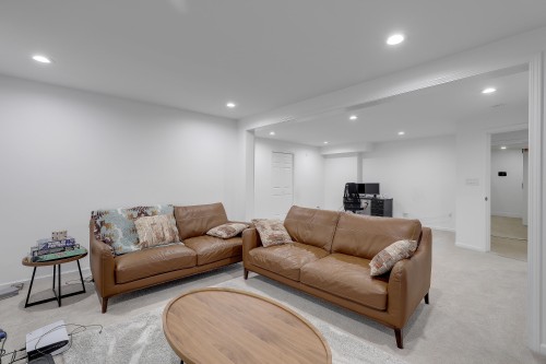 18040 20 Avenue, White Rock, BC 