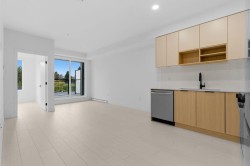 3xx-10488 138a Street  Surrey, BC V3T 0W4