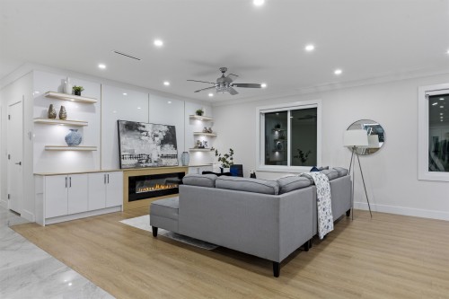 20099 45Th Avenue, Langley, BC 