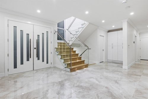 20099 45Th Avenue, Langley, BC 