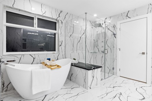 20099 45Th Avenue, Langley, BC 