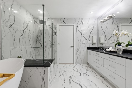 20099 45Th Avenue, Langley, BC 