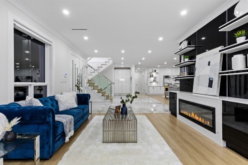 20099 45Th Avenue, Langley, BC 