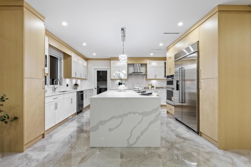 20099 45Th Avenue, Langley, BC 