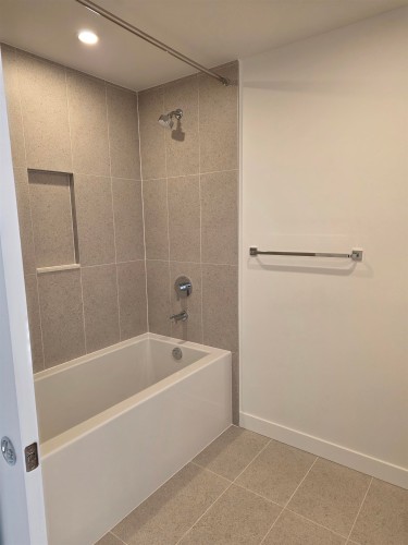 3607-13573 98A Avenue, Surrey, BC 