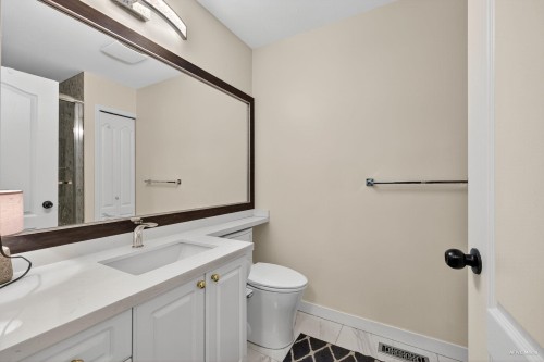 37-12165 75 Avenue, Surrey, BC 