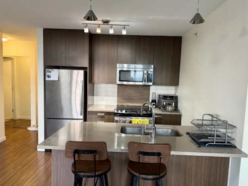 2515-13325 102A Avenue, Surrey, BC 