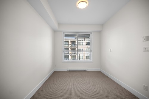 213-6468 195A Street, Surrey, BC 