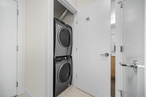 213-6468 195A Street, Surrey, BC 