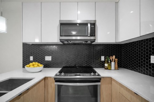 213-6468 195A Street, Surrey, BC 