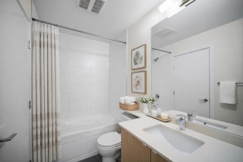 213-6468 195A Street, Surrey, BC 