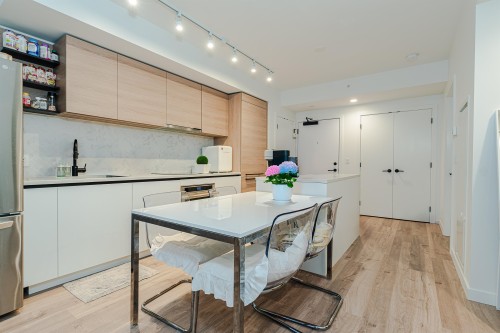 2501-13428 105 Avenue, Surrey, BC 