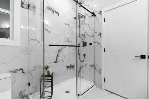 16717 15A Avenue, Surrey, BC 