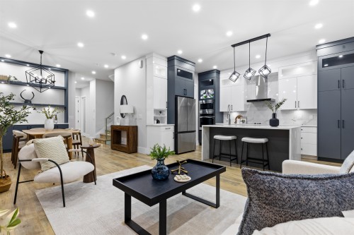 16717 15A Avenue, Surrey, BC 