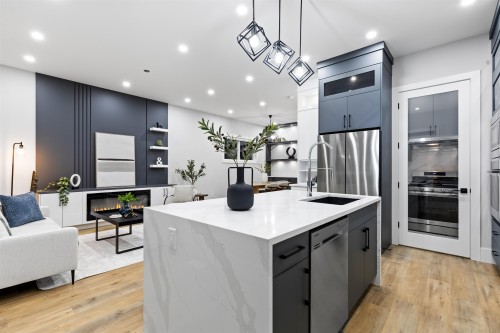 16717 15A Avenue, Surrey, BC 