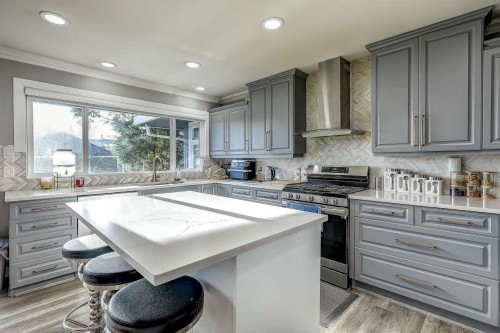 12970 56 Avenue, Surrey, BC 