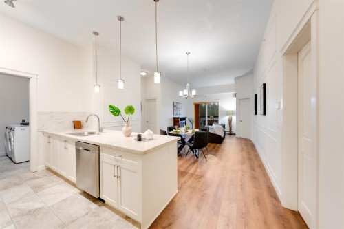 604-20376 86 Avenue  Langley, BC V2Y 3P8