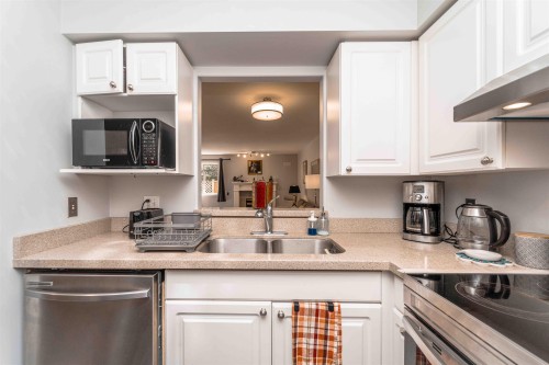 102-33675 Marshall Road, Abbotsford, BC 