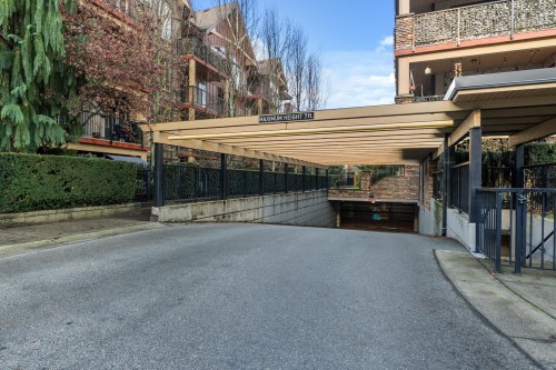 216-8328 207A Street, Langley, BC 