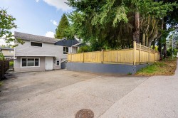 9893 132 Street  Surrey, BC V3T 3S7