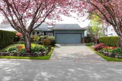 12905 65 Avenue  Surrey, BC V3W 9H4