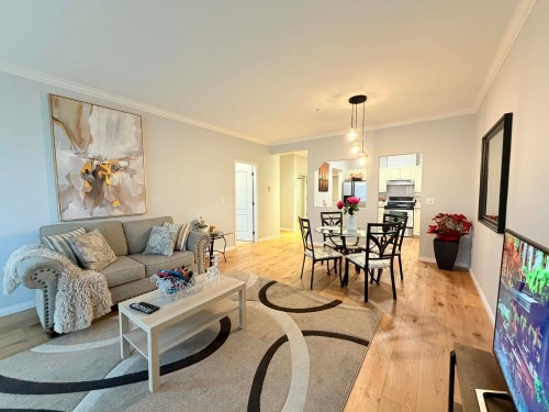 304-5646 200 Street  Langley, BC V3A 1M8