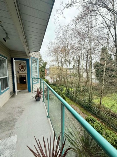 304-5646 200 Street, Langley, BC 