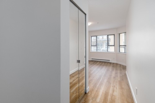 201-15241 18 Avenue, Surrey, BC 