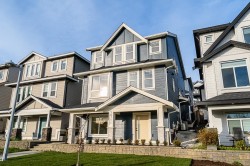 16711 16 Avenue  Surrey, BC V3Z 0T3