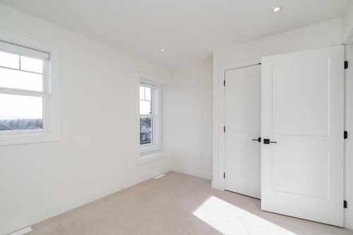 16711 16 Avenue, Surrey, BC 