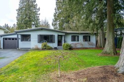 19891 43a Avenue  Langley, BC V3A 3C3