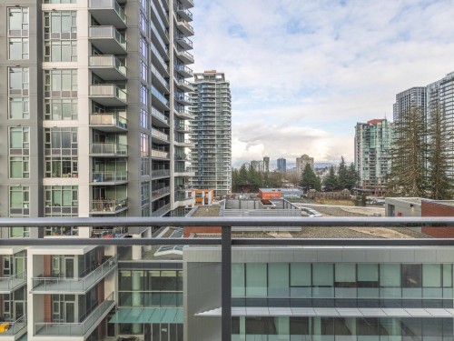 802-13325 102a Avenue  Surrey, BC V3T 0J5