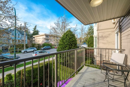 206-15357 Roper Avenue, White Rock, BC 