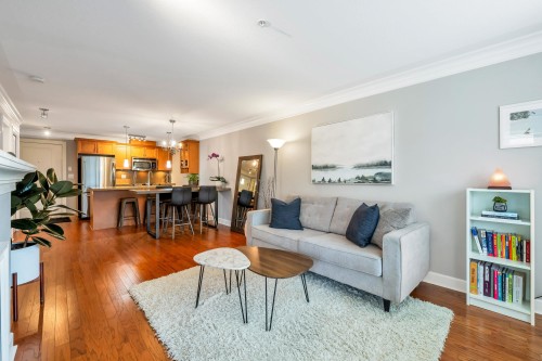 206-15357 Roper Avenue, White Rock, BC 